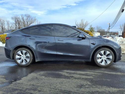 2024 Tesla Model Y Long Range Dual Motor All-Wheel Drive