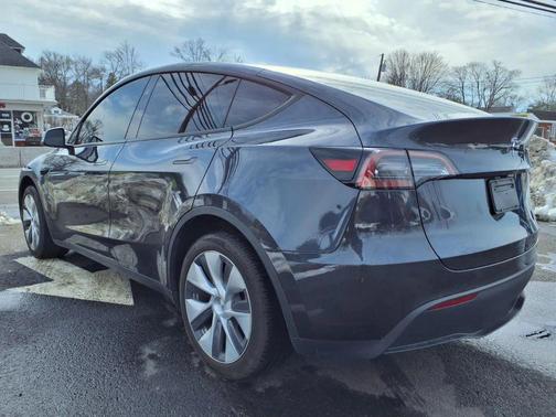 2024 Tesla Model Y Long Range Dual Motor All-Wheel Drive