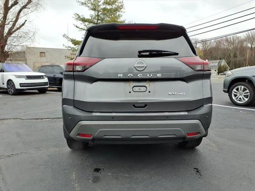 2022 Nissan Rogue SV