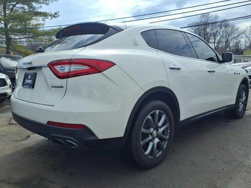 2018 Maserati Levante Base