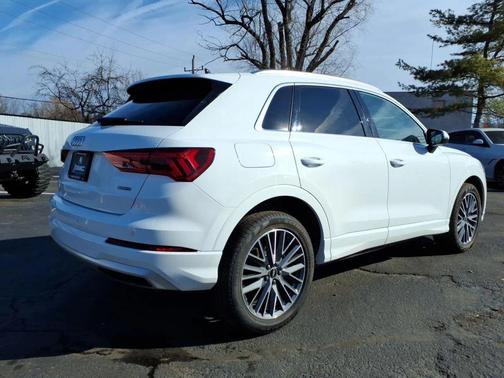 2022 Audi Q3 40 Premium Plus