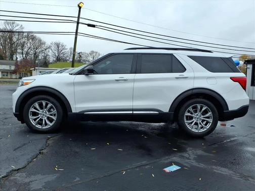 2020 Ford Explorer XLT Sport Utility 4D