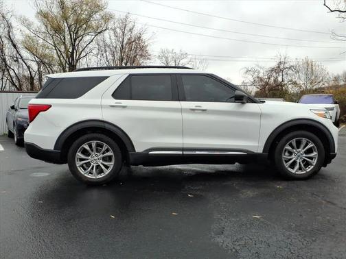 2020 Ford Explorer XLT Sport Utility 4D