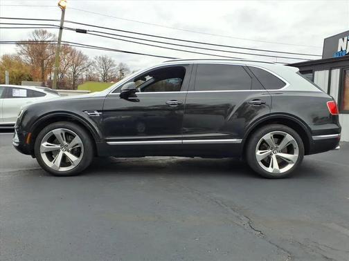 2018 Bentley Bentayga Black Edition