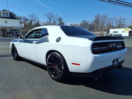 White Knuckle Clearcoat 2023 Dodge Challenger R/T Scat Pack