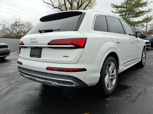 2023 Audi Q7 55 Premium Plus
