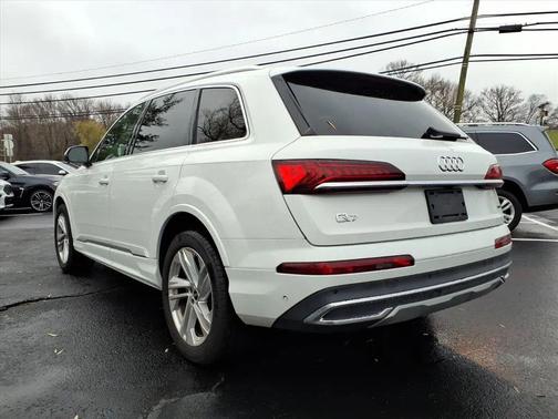 2023 Audi Q7 55 Premium Plus