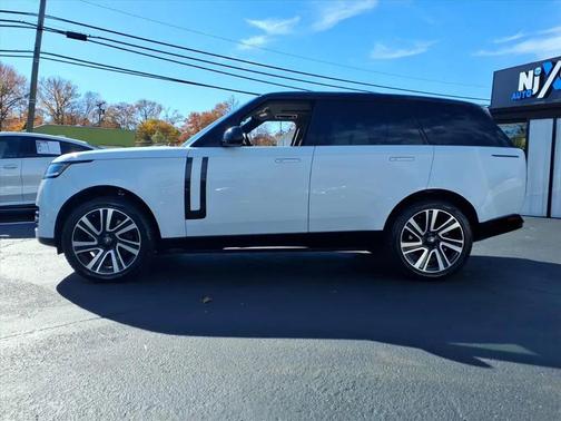 2023 Land Rover Range Rover P530 SE