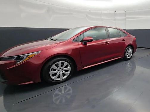 Ruby Flare Pearl 2025 Toyota Corolla LE