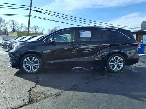 2021 Toyota Sienna Platinum
