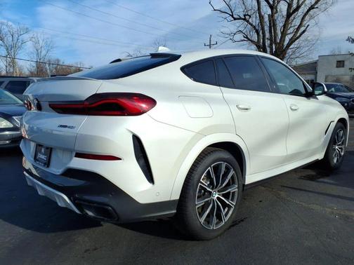 2022 BMW X6 xDrive40i