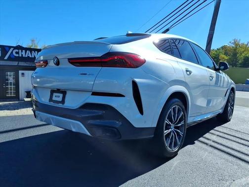 2022 BMW X6 xDrive40i