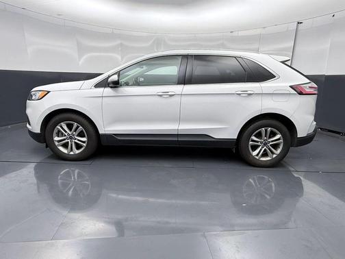 White 2019 Ford Edge SEL