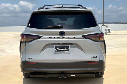 2024 Toyota Sienna Woodland Edition
