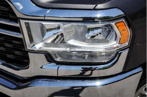 2022 RAM 2500 Big Horn Crew Cab 4x4 6'4' Box