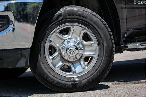 2022 RAM 2500 Big Horn Crew Cab 4x4 6'4' Box