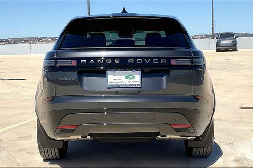 2026 Land Rover Range Rover Velar P250 SE R-Dynamic
