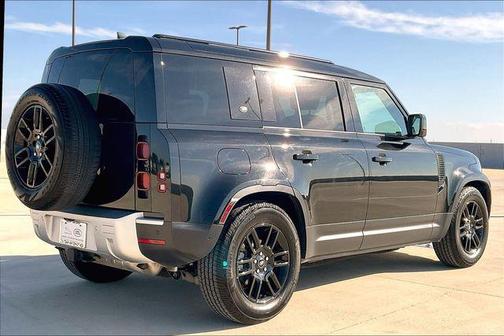 2024 Land Rover Defender 110 P300