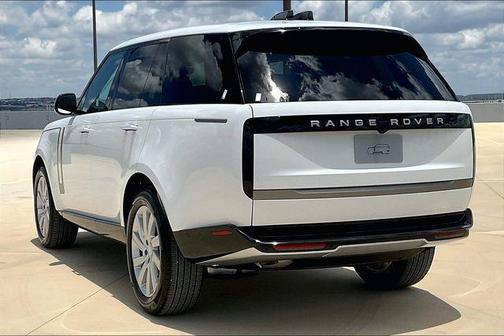 2025 Land Rover Range Rover P400 SE