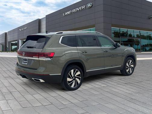 Avocado Green Pearl 2025 Volkswagen Atlas 2.0T SEL