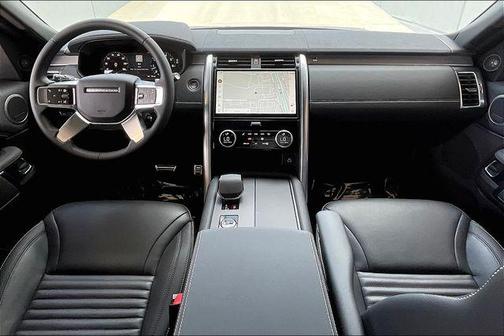 2025 Land Rover Discovery P360 Dynamic SE