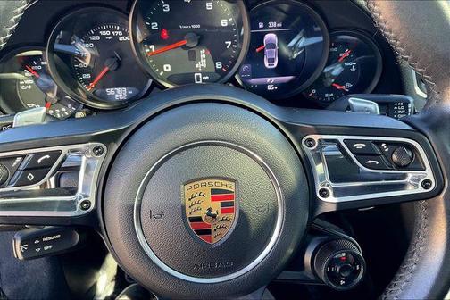 2019 Porsche 911 Carrera