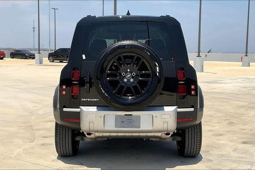 2025 Land Rover Defender 110 P400 S