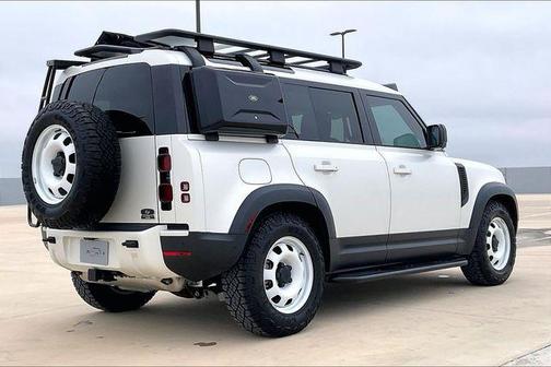 2024 Land Rover Defender 110 P300