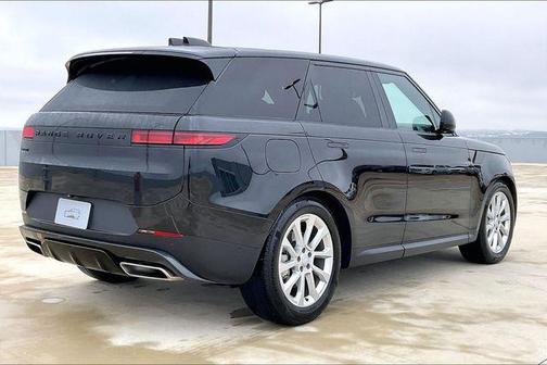 2025 Land Rover Range Rover Sport SE