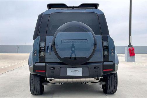 2026 Land Rover Defender P400 X-Dynamic SE