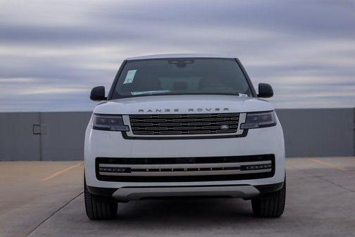 2025 Land Rover Range Rover P550e SE