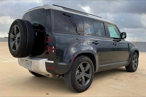 2025 Land Rover Defender 110 P400 S