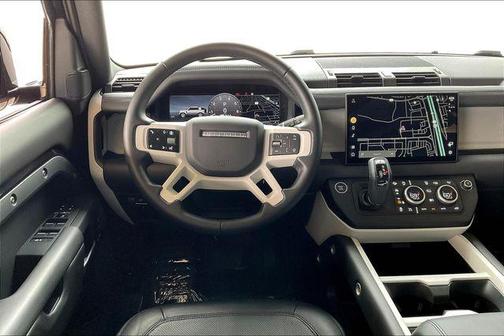 2025 Land Rover Defender 110 P400 S
