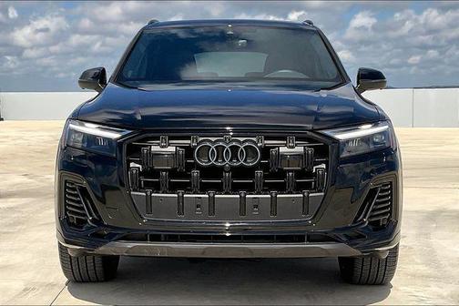2025 Audi Q7 45 Premium Plus