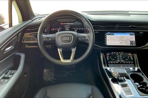2025 Audi Q7 45 Premium Plus
