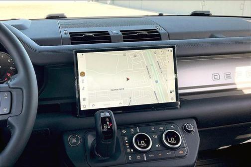 2025 Land Rover Defender 130 P400 X