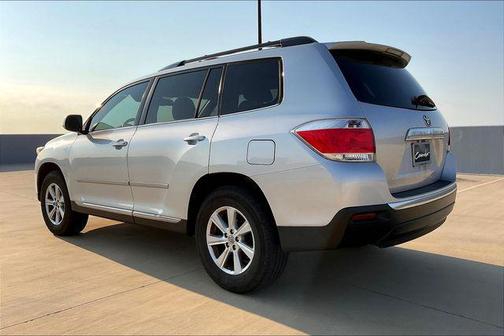 2011 Toyota Highlander SE