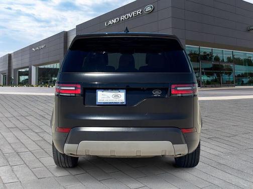 Santorini Black Metallic 2018 Land Rover Discovery HSE LUXURY