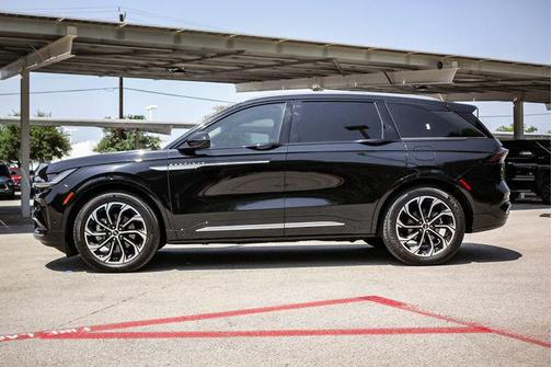 2024 Lincoln Nautilus Reserve