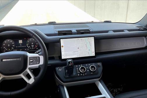 2025 Land Rover Defender 110 P400 S