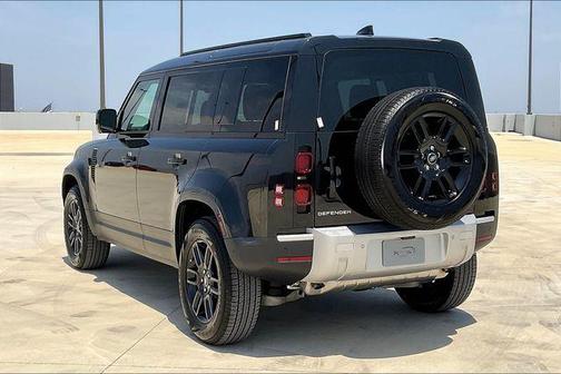 2025 Land Rover Defender 110 P400 S