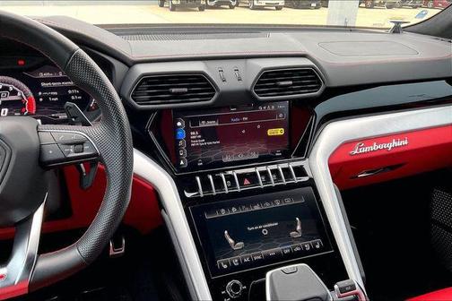 2021 Lamborghini Urus Graphite Capsule