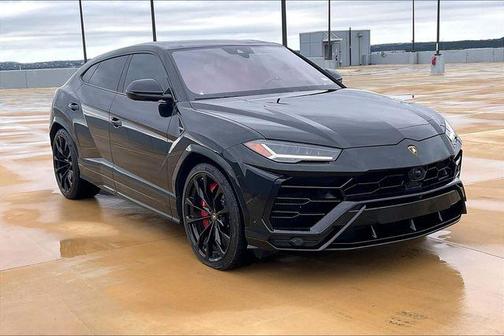 2021 Lamborghini Urus Graphite Capsule