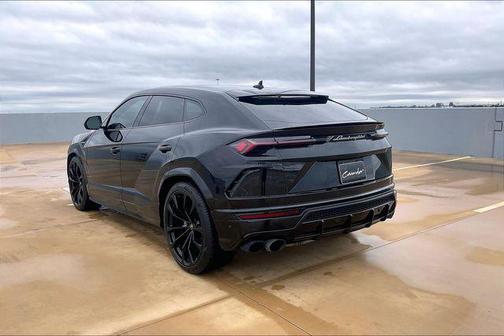 2021 Lamborghini Urus Graphite Capsule