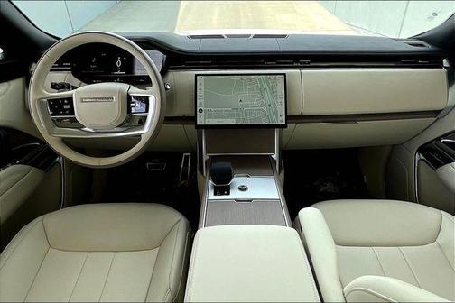 2025 Land Rover Range Rover P400 SE 7 Seat