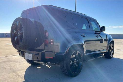 2025 Land Rover Defender 110 P400 X-Dynamic SE
