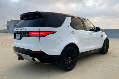 2020 Land Rover Discovery Landmark Edition