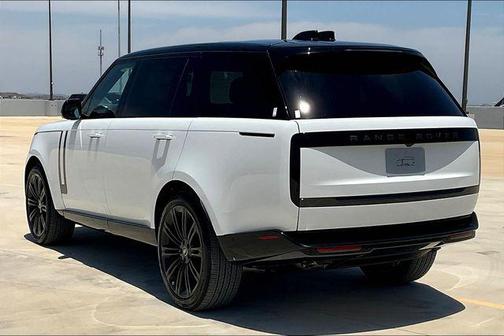 2025 Land Rover Range Rover P530 SE 7 Seat
