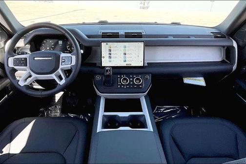 2025 Land Rover Defender 130 P400 X-Dynamic SE