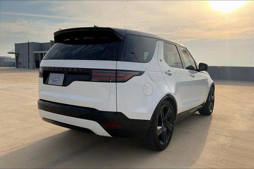 2024 Land Rover Discovery P360 Dynamic SE